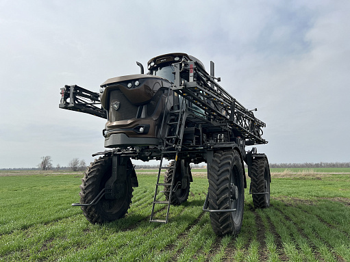 Первый демо-показ самоходного опрыскивателя PVT в России!